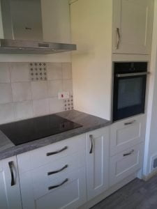 Howdens tradesperson howdens kitchen fitter